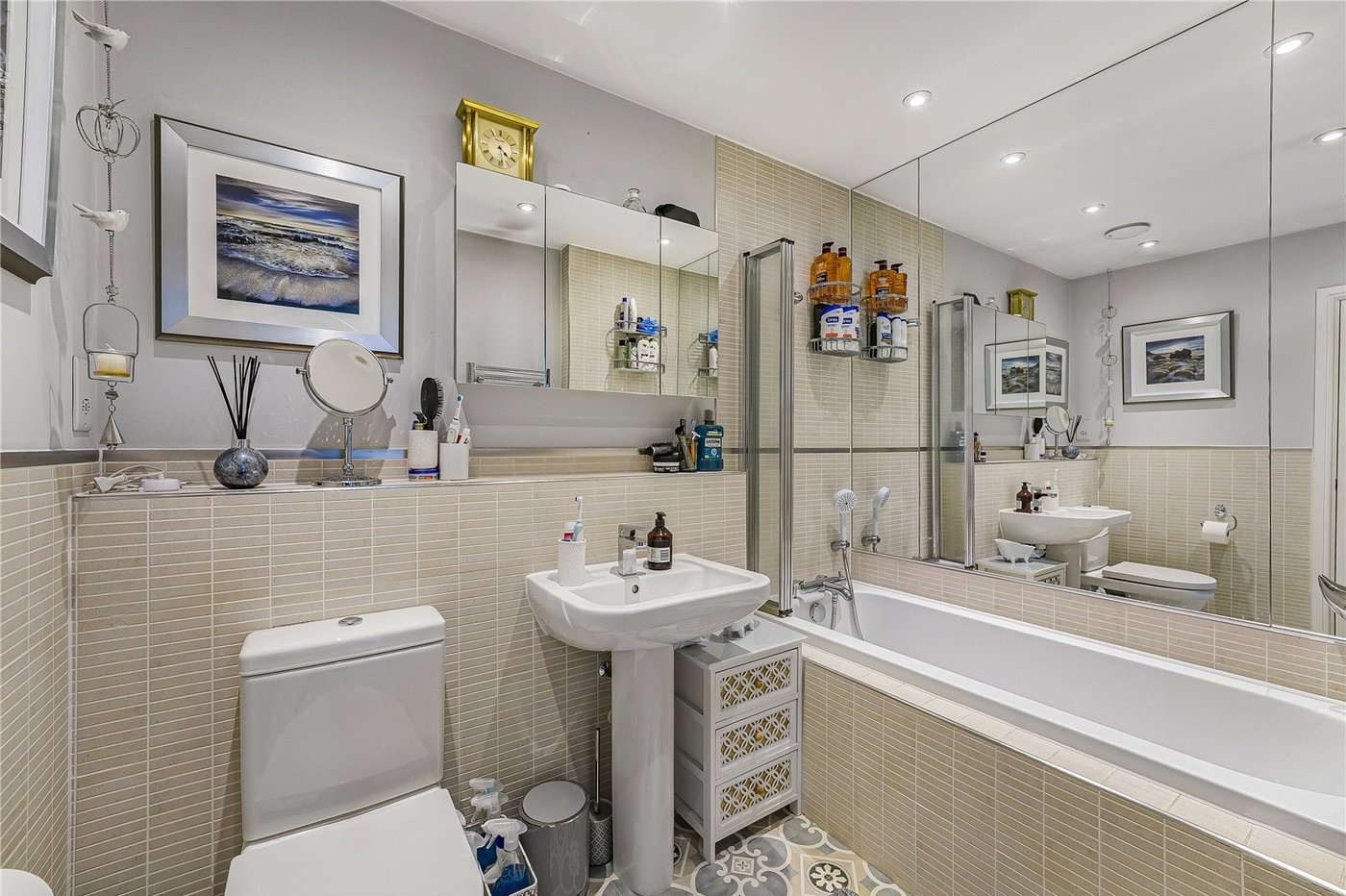 2 bedroom house for sale in Dartford | Robinson Jackson