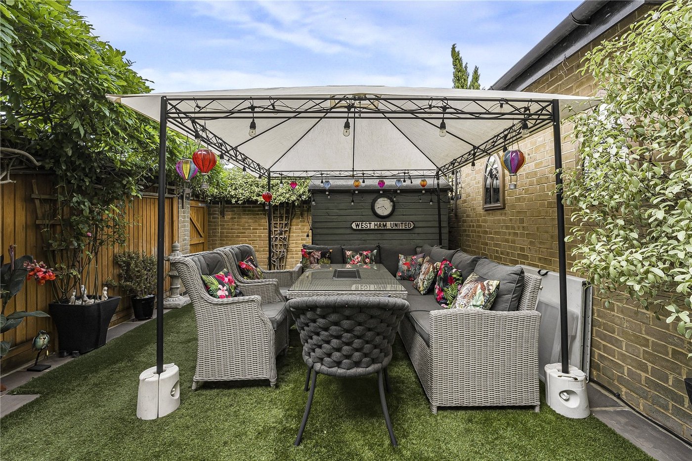 2 bedroom house for sale in Dartford | Robinson Jackson