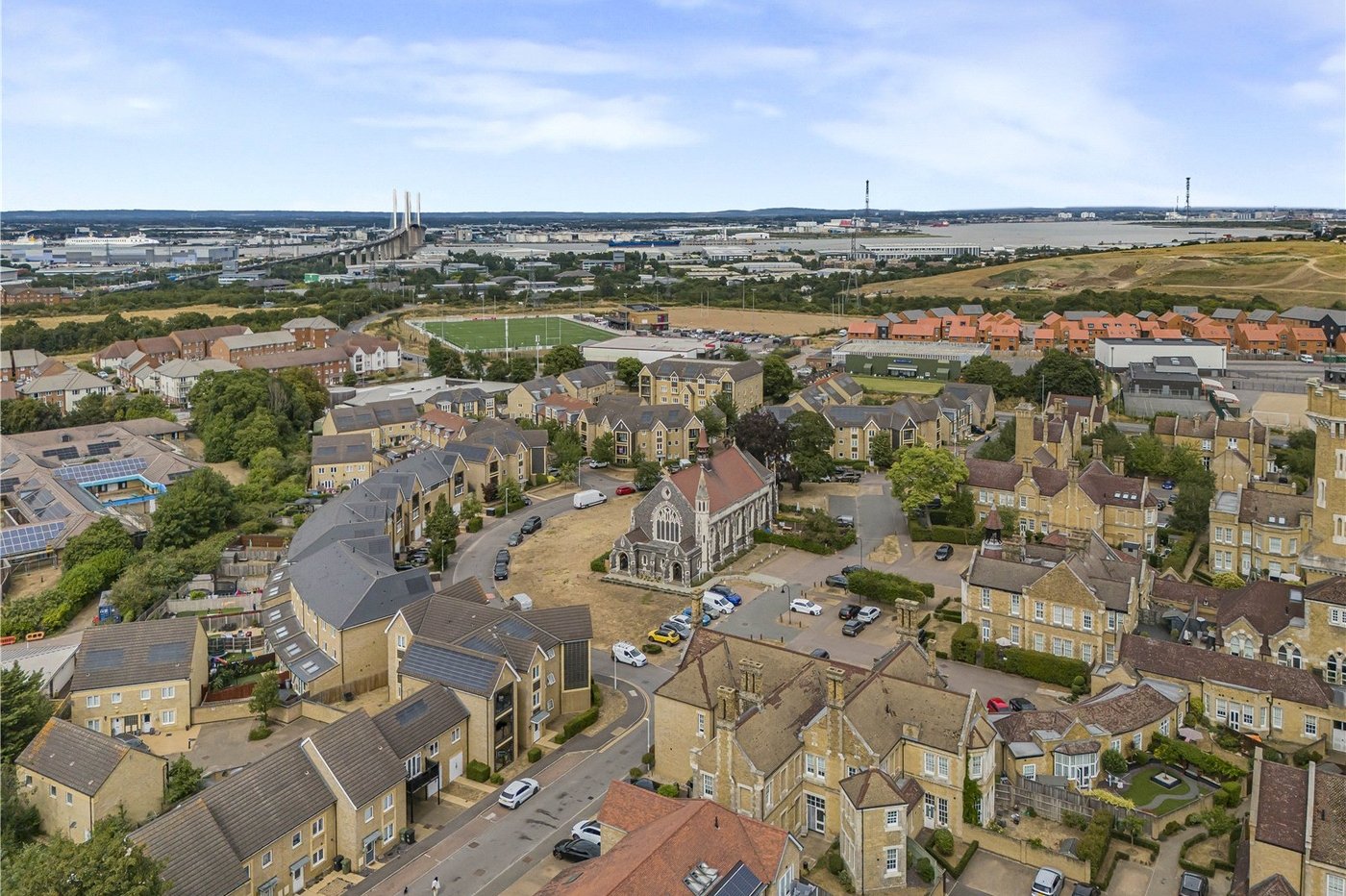 2 bedroom house for sale in Dartford | Robinson Jackson