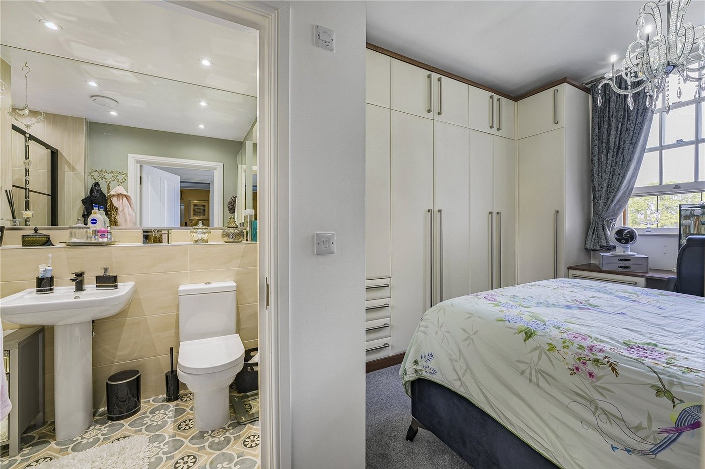2 bedroom house for sale in Dartford | Robinson Jackson