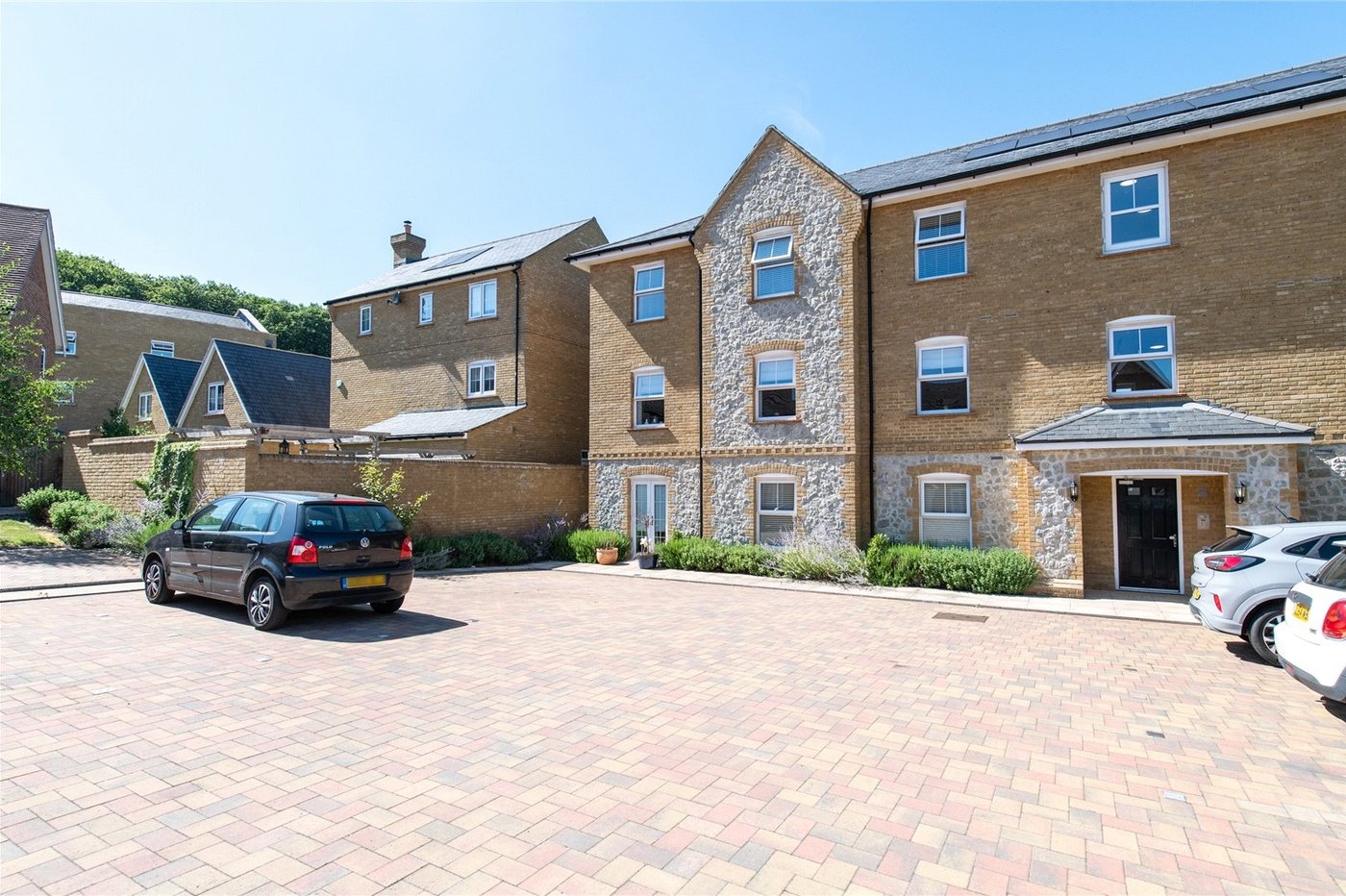 2 bedroom property for sale in Allington | Robinson Michael & Jackson