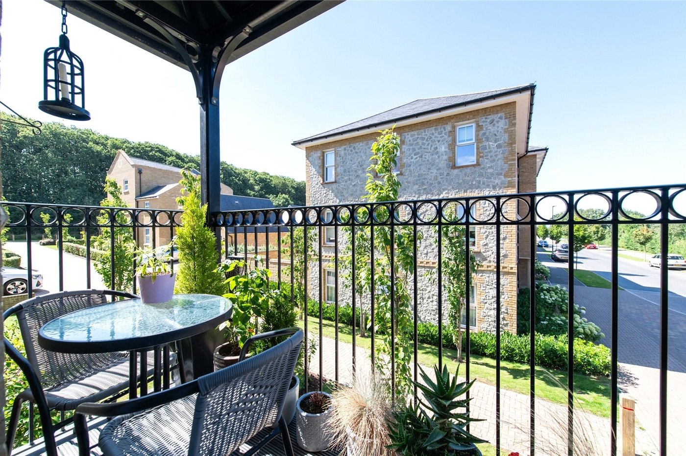 2 bedroom property for sale in Allington | Robinson Michael & Jackson