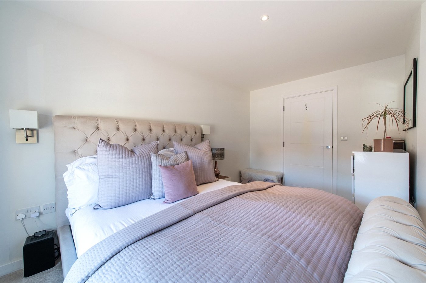 2 bedroom property for sale in Allington | Robinson Michael & Jackson