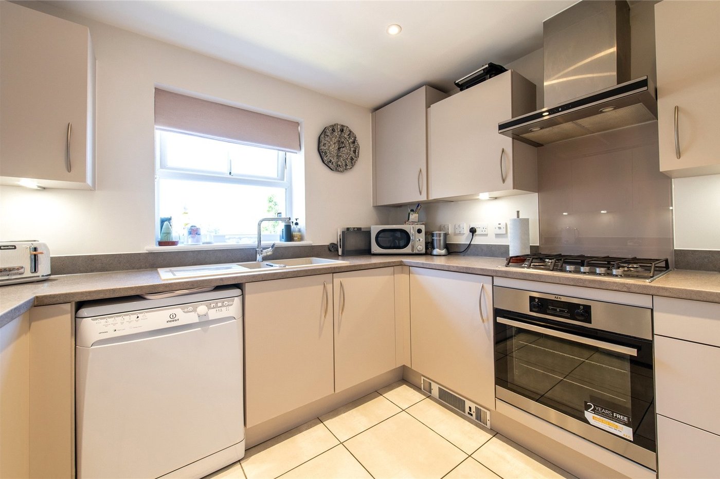 2 bedroom property for sale in Allington | Robinson Michael & Jackson