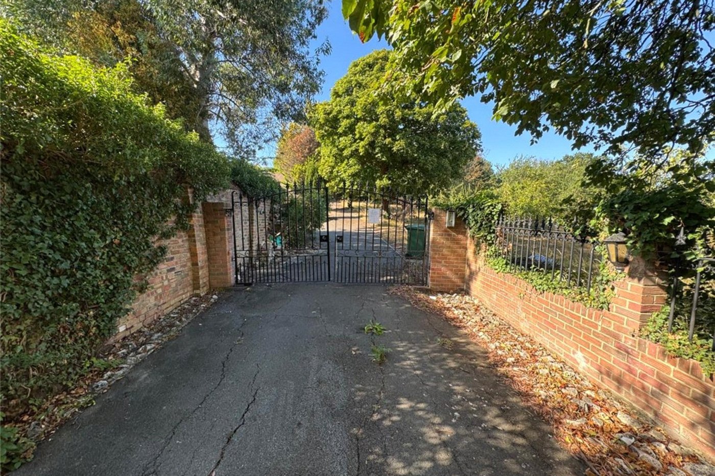 7 bedroom house for sale in Orpington | Robinson Jackson