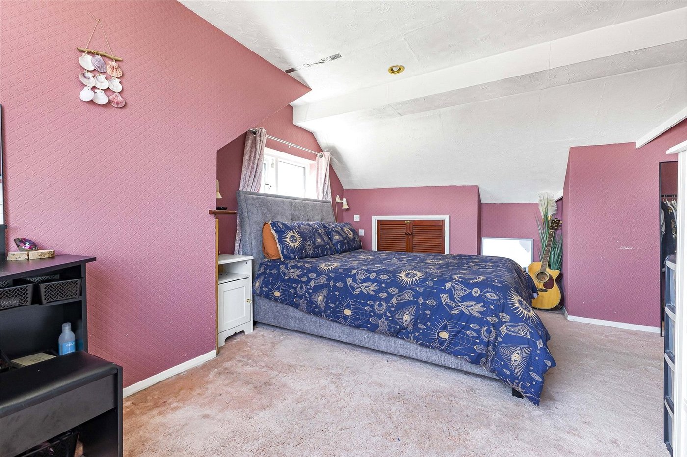 3 bedroom bungalow for sale in Cuxton | Robinson Michael & Jackson