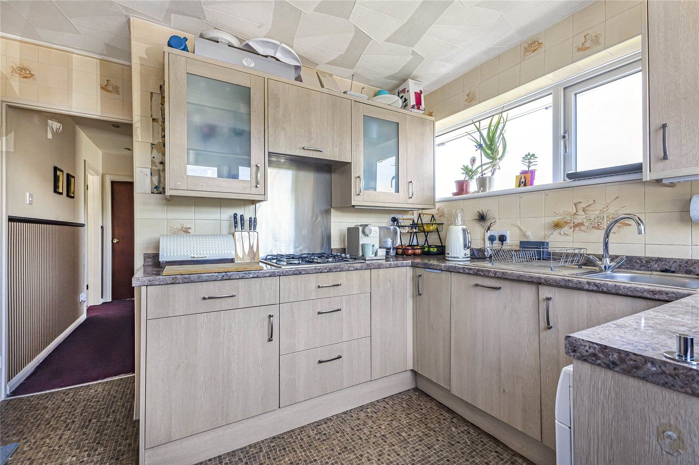 3 bedroom bungalow for sale in Cuxton | Robinson Michael & Jackson