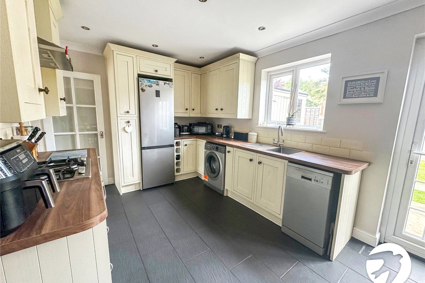 house for sale in Cuxton, Rochester, ME2 Robinson Michael & Jackson