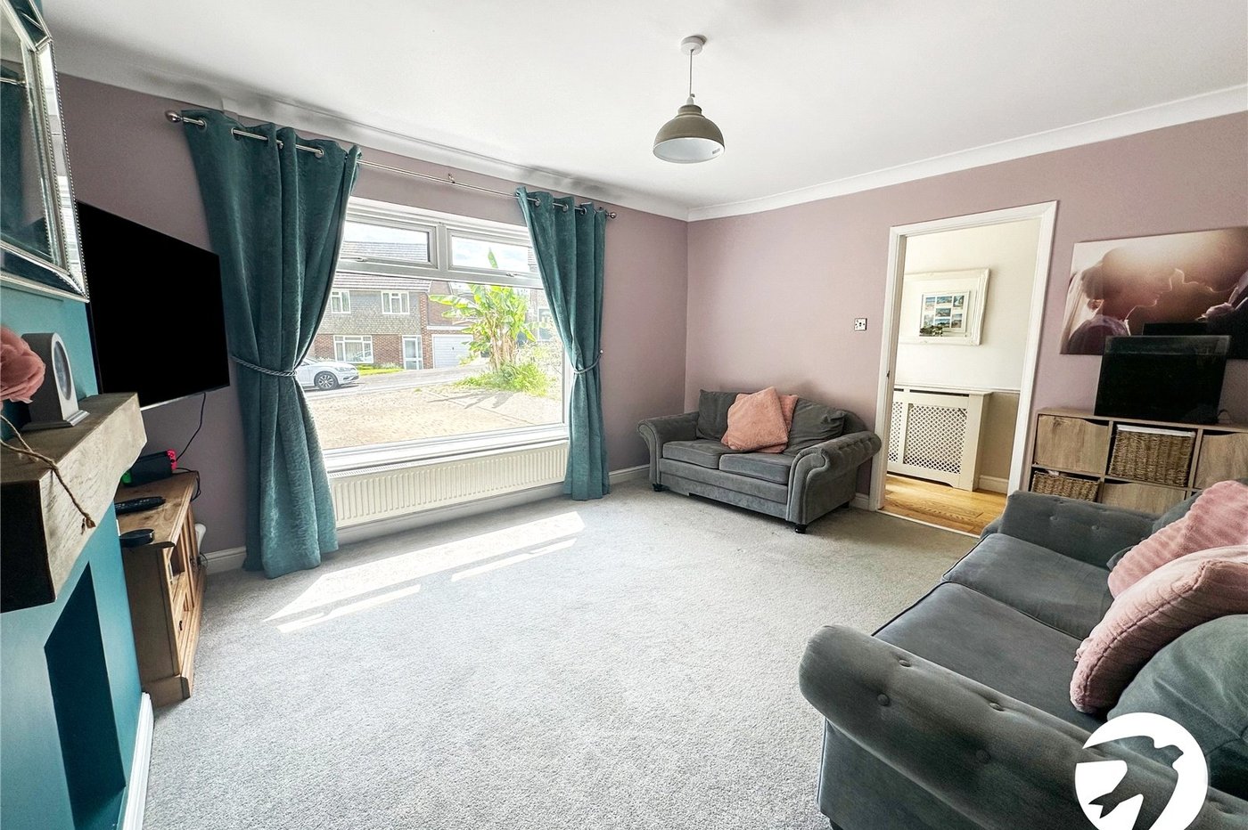 house for sale in Cuxton, Rochester, ME2 Robinson Michael & Jackson