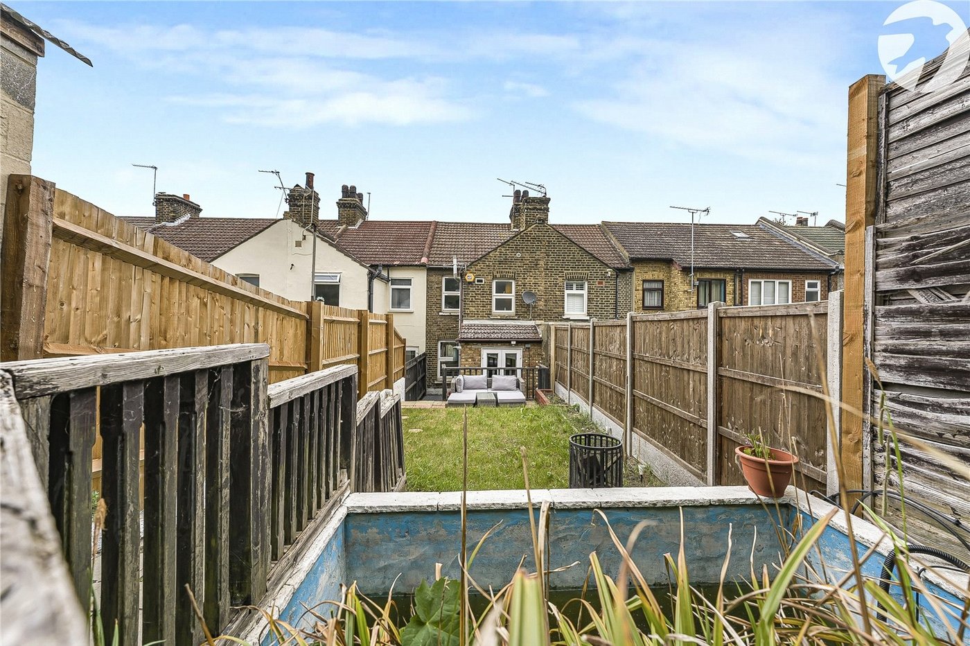 2 bedroom house for sale in Greenhithe | Robinson Jackson