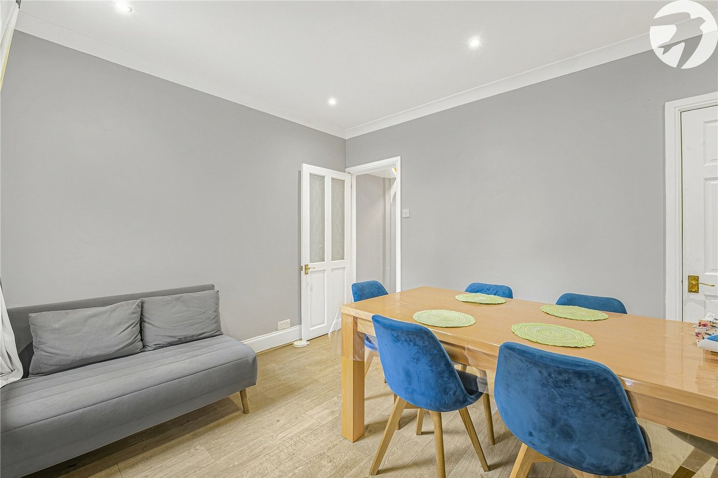 2 bedroom house for sale in Greenhithe | Robinson Jackson