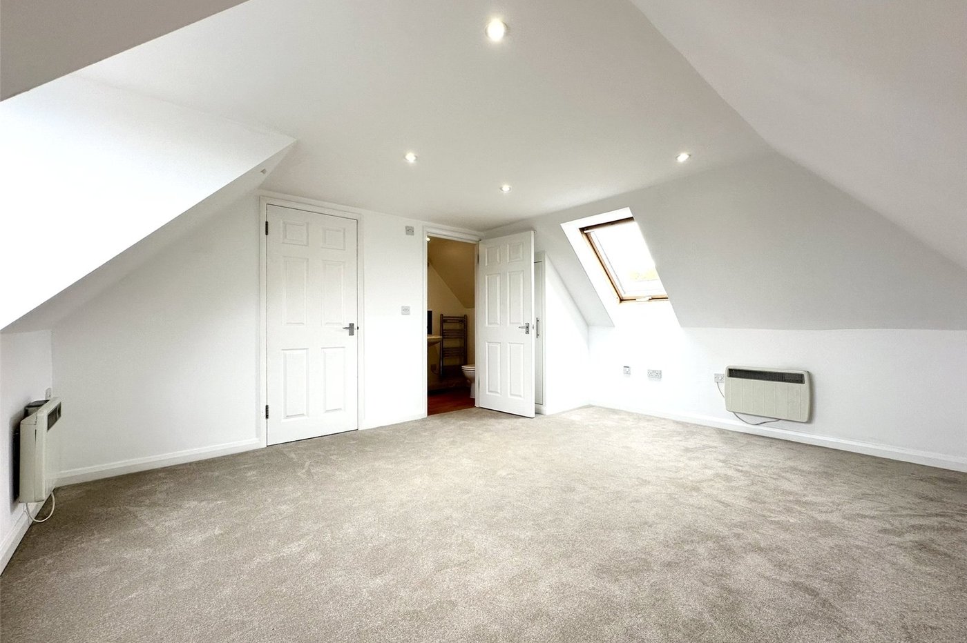 1 bedroom property for sale in Greenhithe | Robinson Jackson