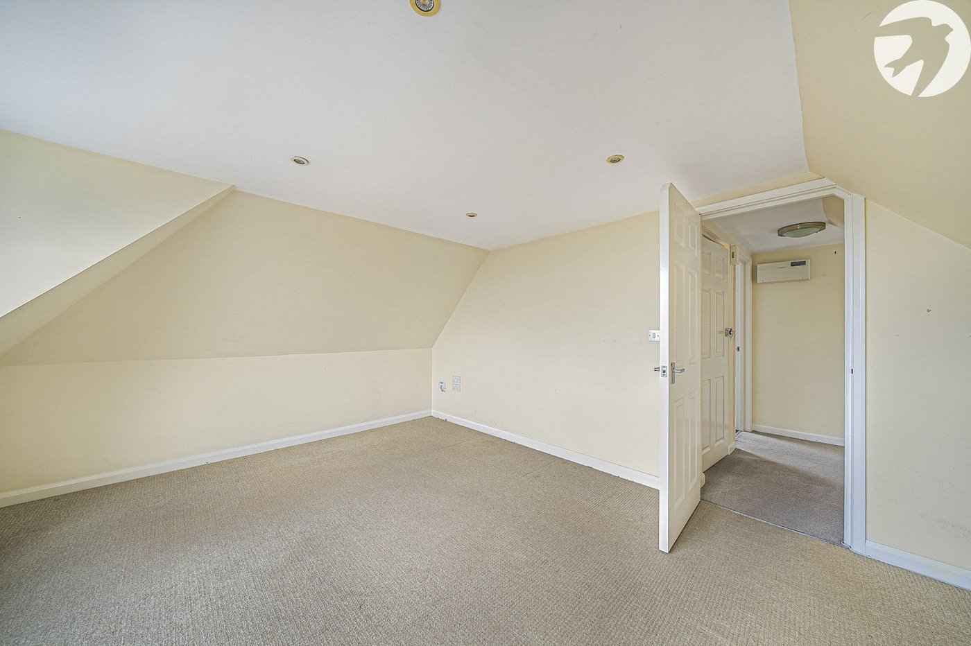 1 bedroom property for sale in Greenhithe | Robinson Jackson