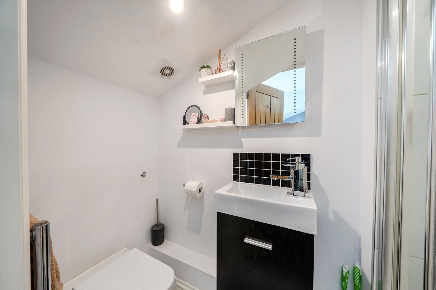 3 bedroom house for sale in Greenhithe | Robinson Jackson