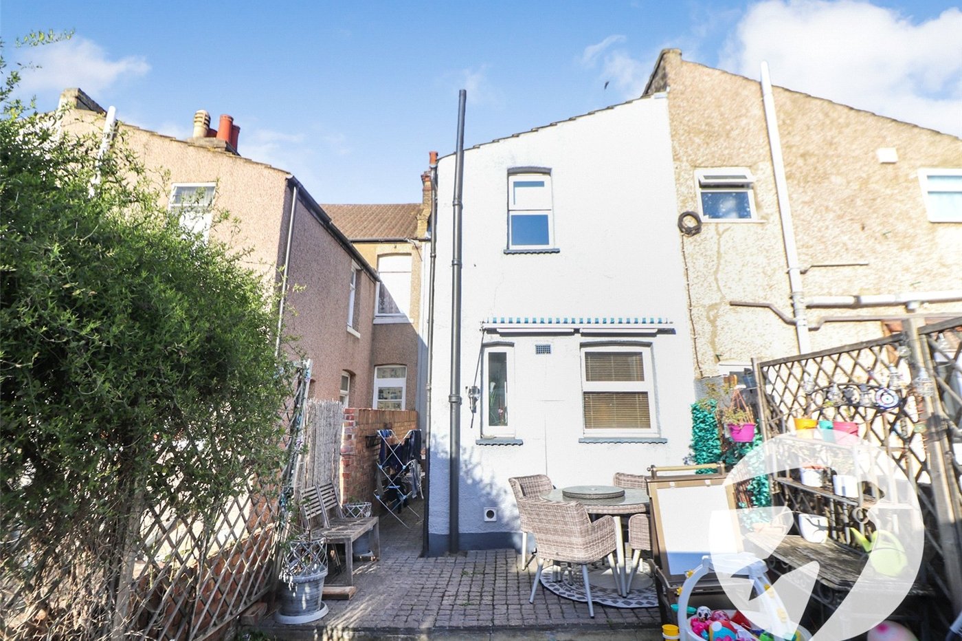3 bedroom house for sale in Erith | Robinson Jackson