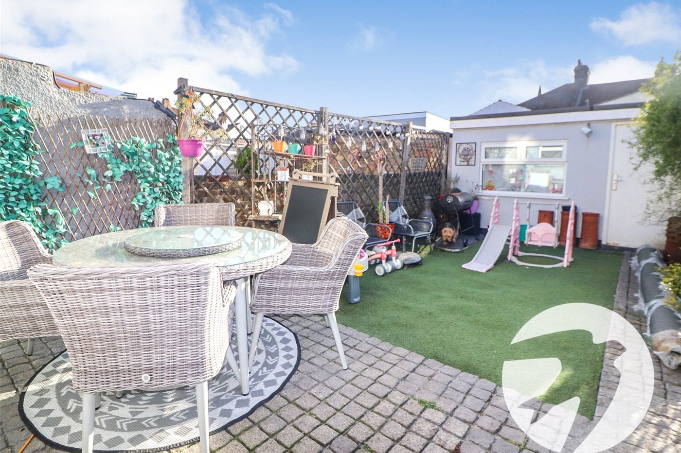 3 bedroom house for sale in Erith | Robinson Jackson