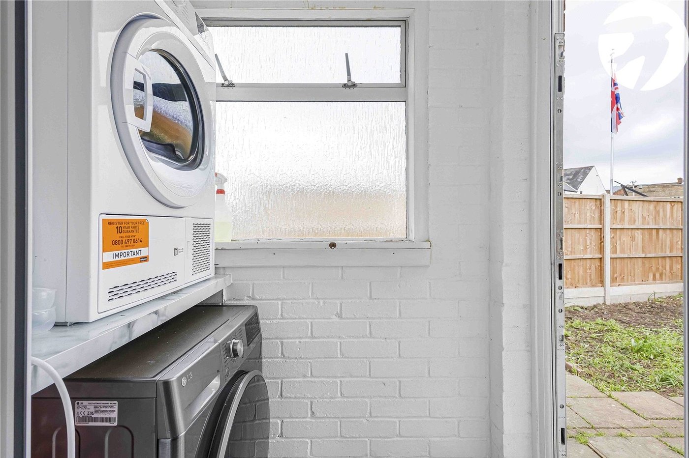 2 bedroom bungalow for sale in Rochester | Robinson Michael & Jackson