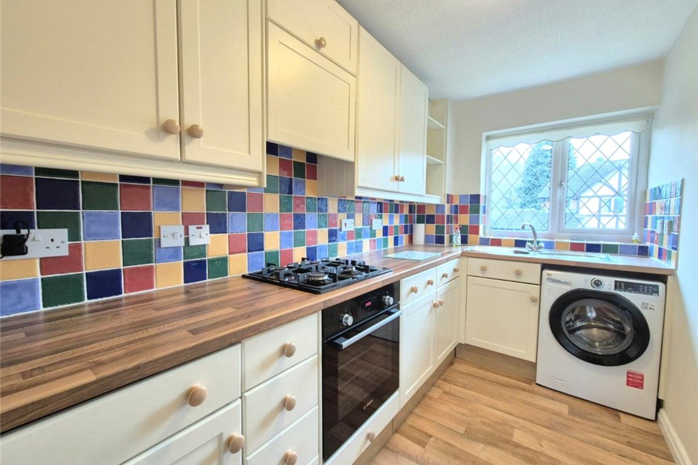 2 bedroom property for sale in Farnborough | Robinson Jackson