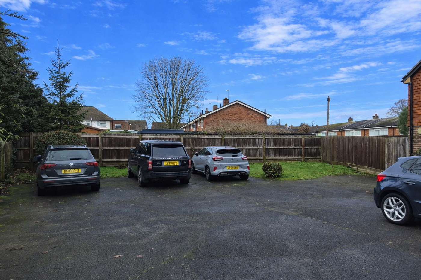 2 bedroom property for sale in Farnborough | Robinson Jackson