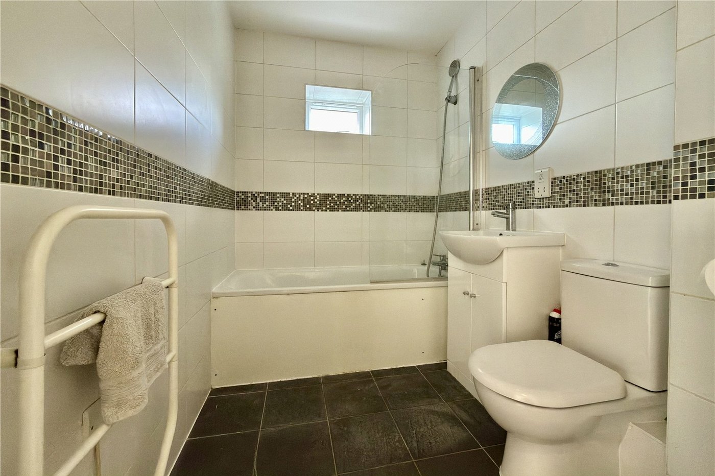 1 bedroom property for sale in Bevan Place | Robinson Jackson
