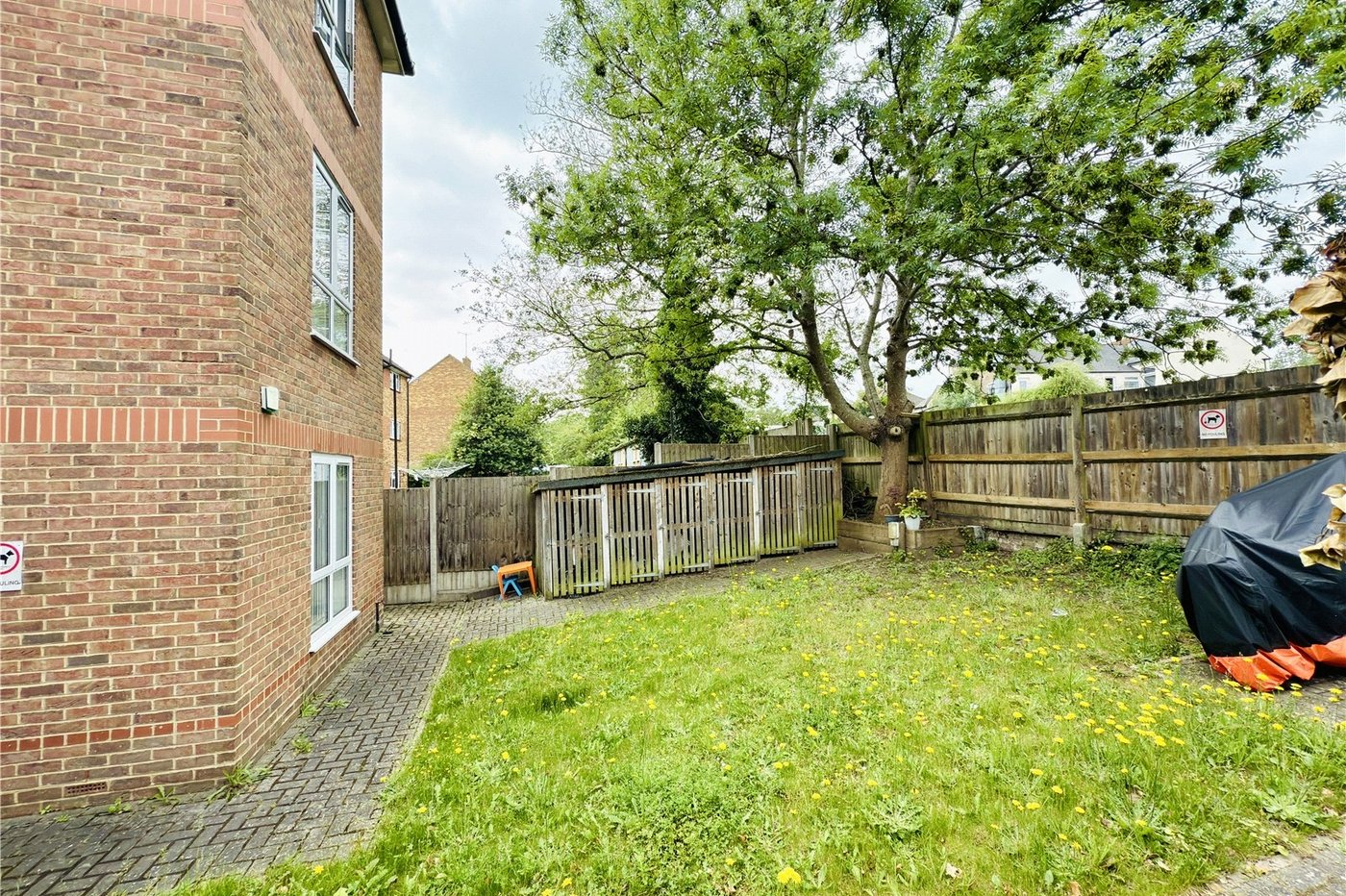 1 bedroom property for sale in Bevan Place | Robinson Jackson