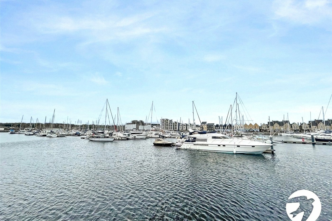 1 bedroom property for sale in Dock Head Road | Robinson Michael & Jackson