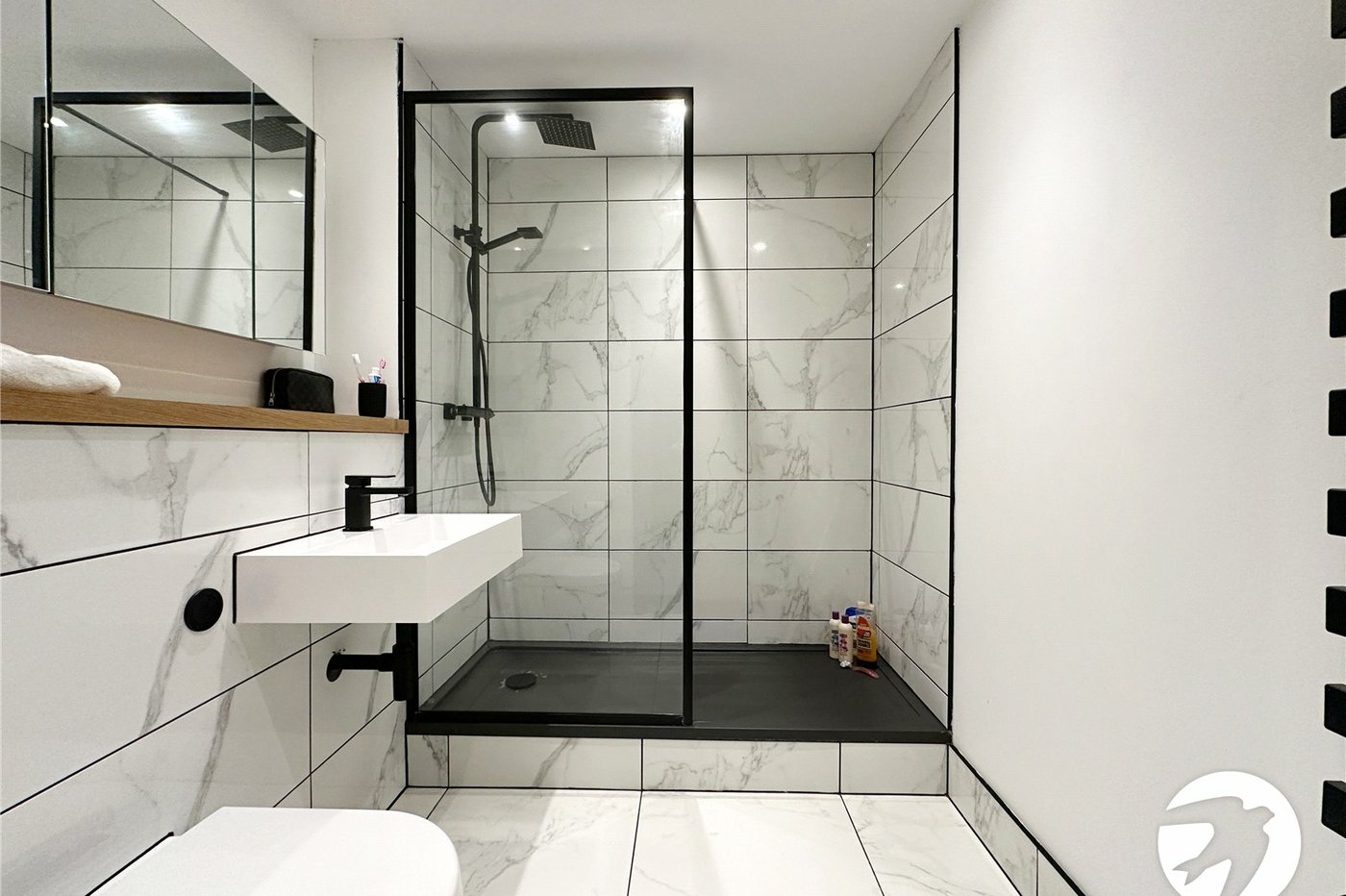 1 bedroom property for sale in Dock Head Road | Robinson Michael & Jackson