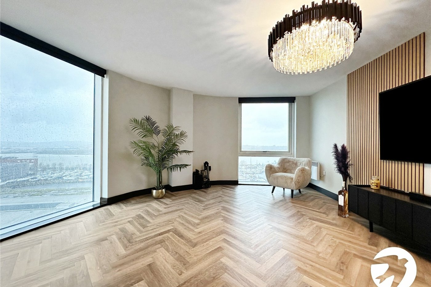 1 bedroom property for sale in Dock Head Road | Robinson Michael & Jackson