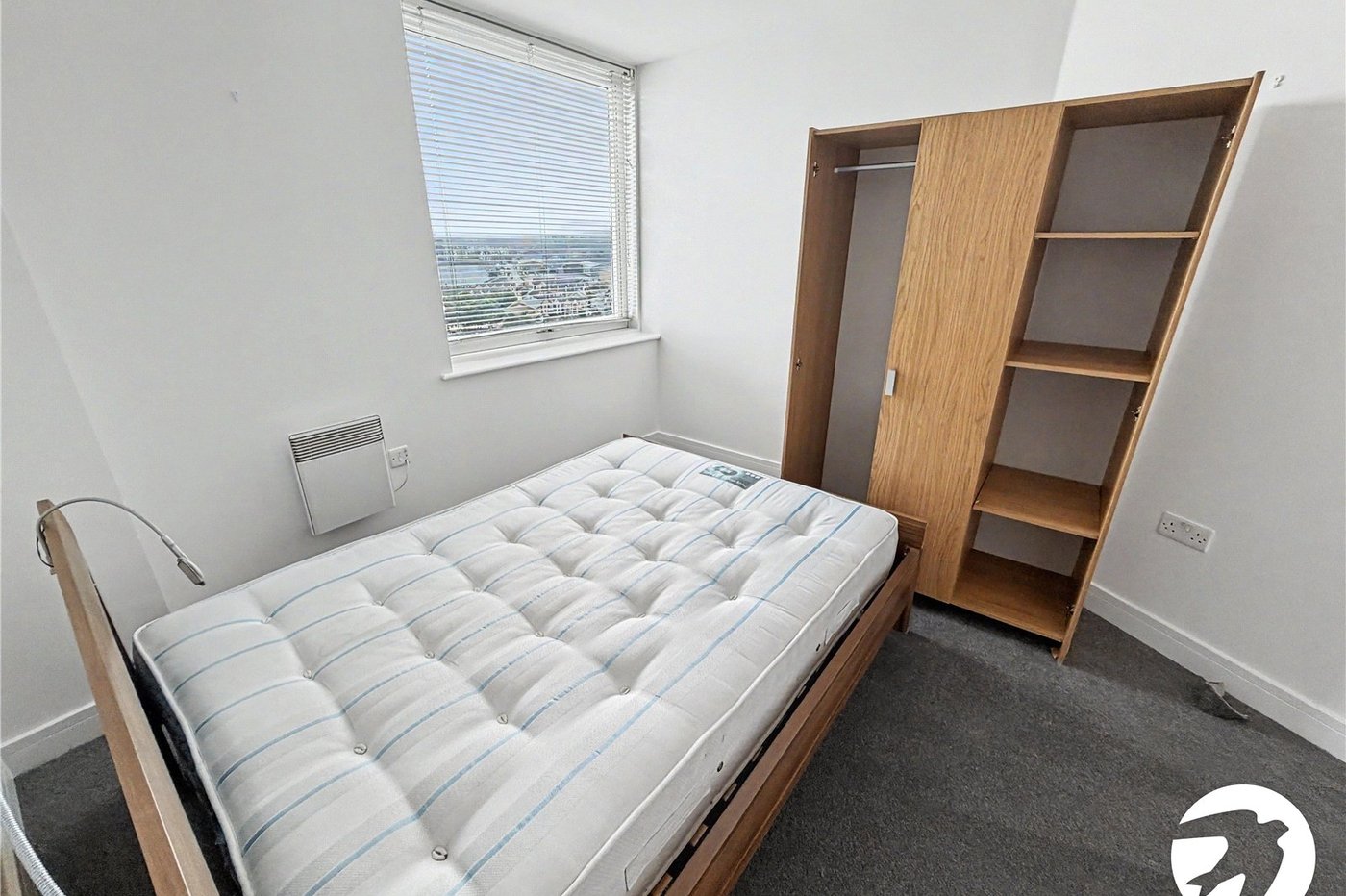 2 bedroom property for sale in Dock Head Road | Robinson Michael & Jackson