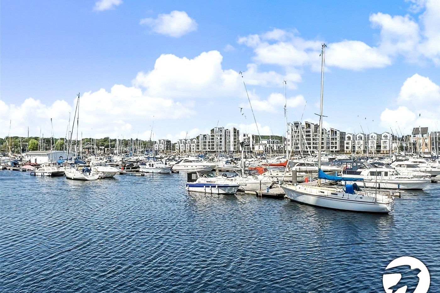2 bedroom property for sale in Dock Head Road | Robinson Michael & Jackson