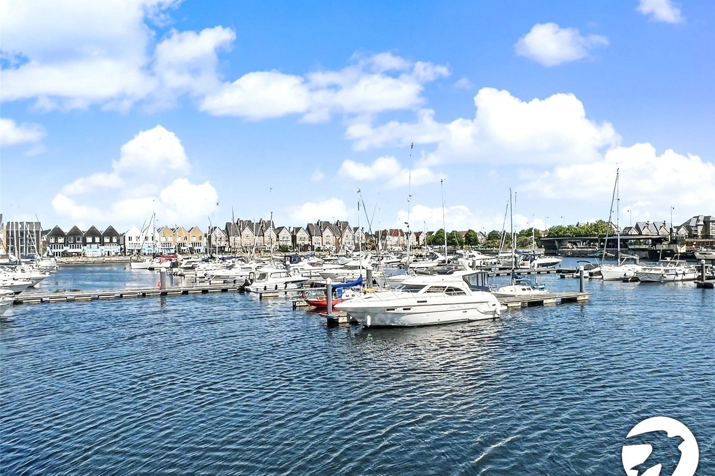 2 bedroom property for sale in Dock Head Road | Robinson Michael & Jackson