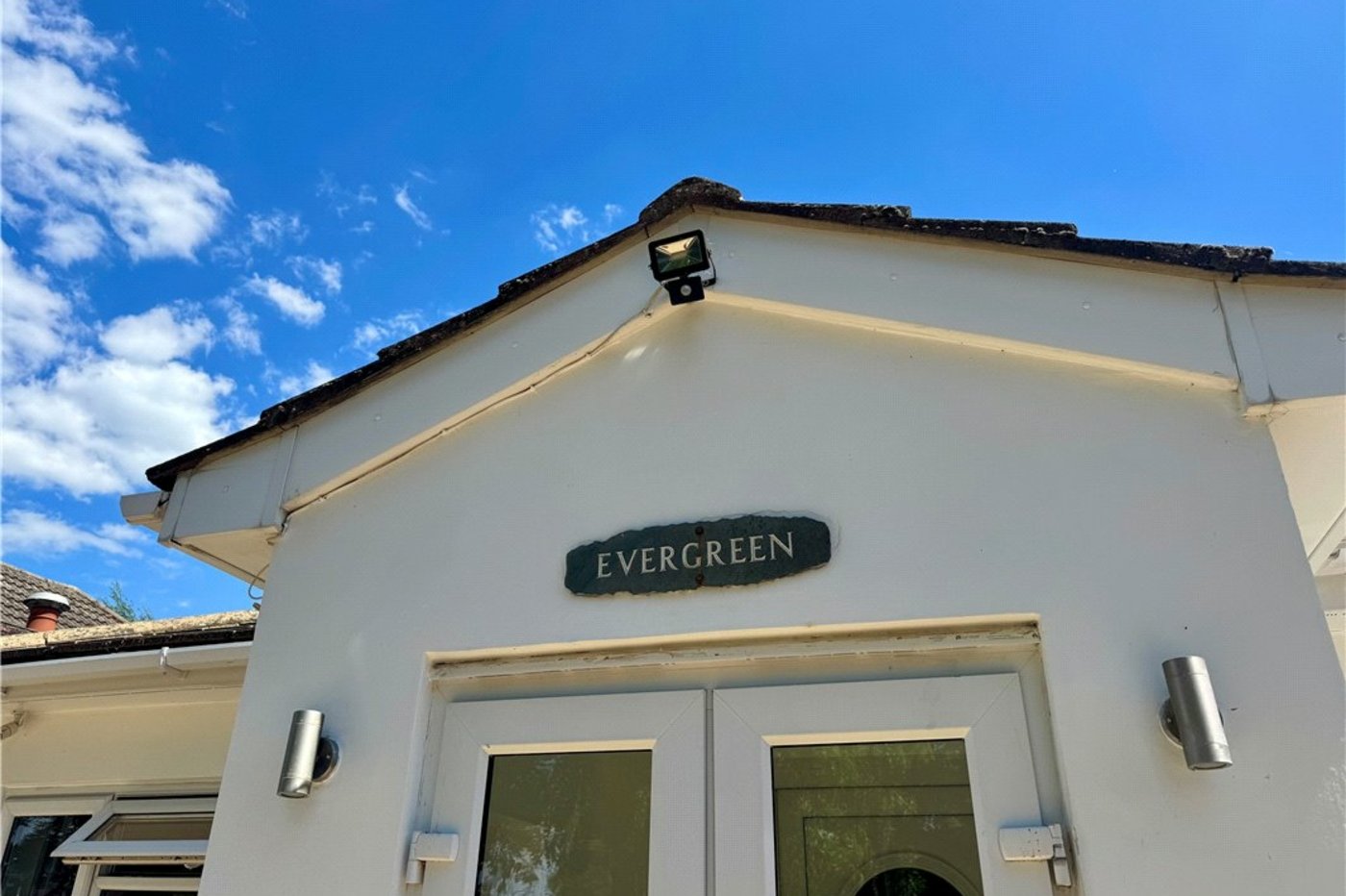 3 bedroom bungalow for sale in Orpington | Robinson Jackson