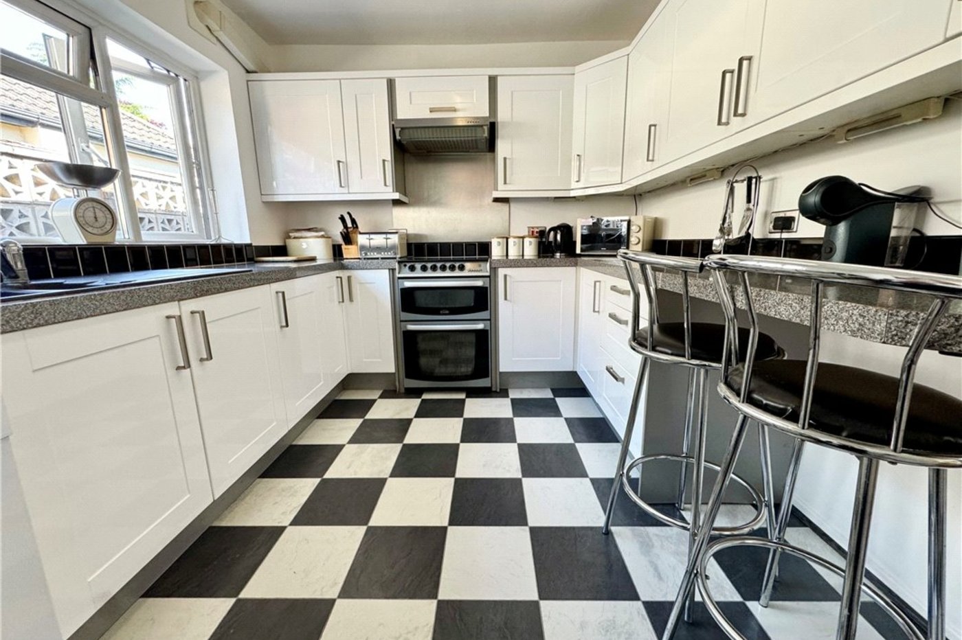 3 bedroom bungalow for sale in Orpington | Robinson Jackson