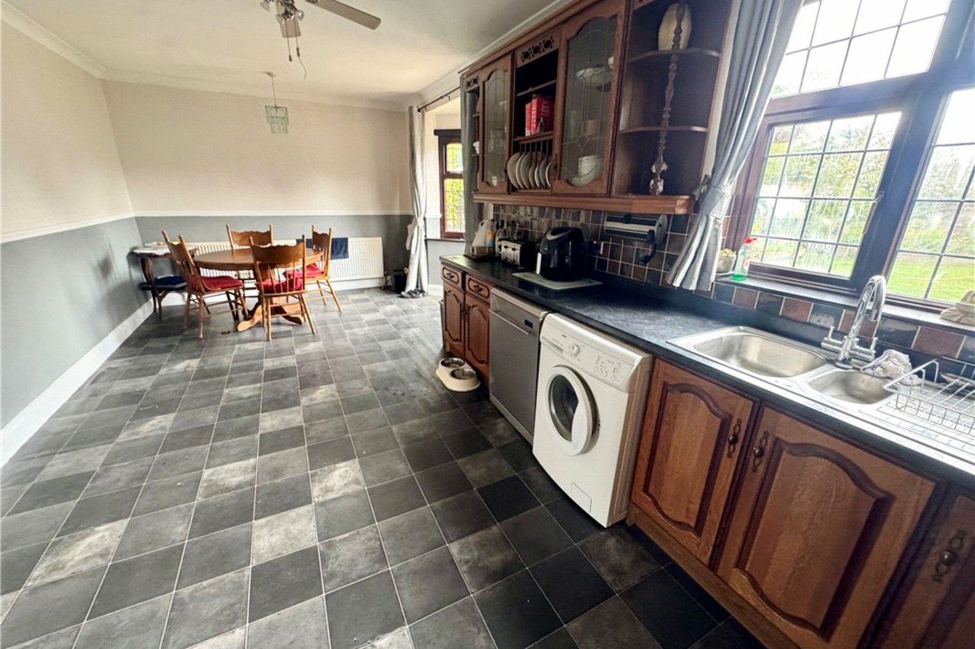 3 bedroom bungalow for sale in South Orpington | Robinson Jackson