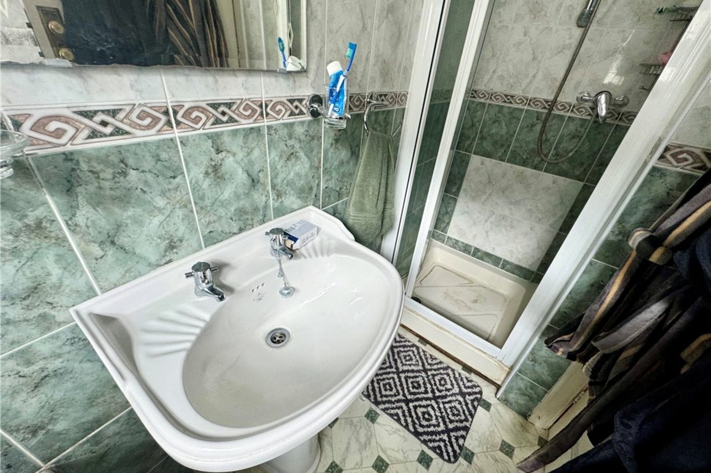 3 bedroom bungalow for sale in South Orpington | Robinson Jackson