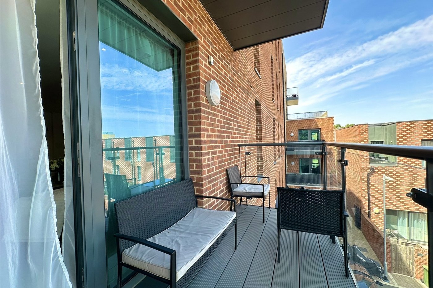 2 bedroom property for sale in Castle Hill | Robinson Jackson