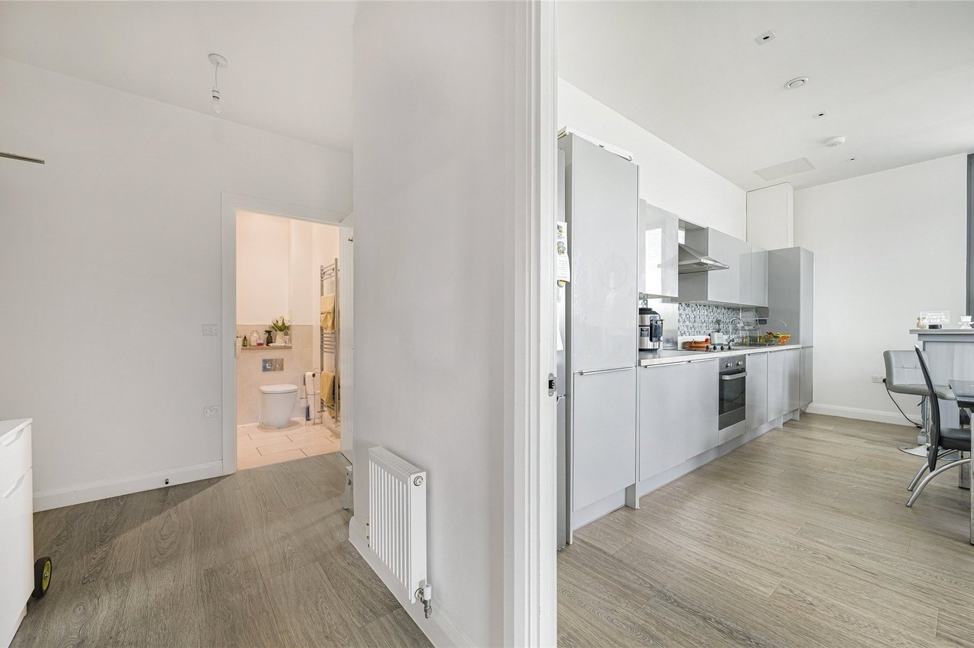 2 bedroom property for sale in Castle Hill | Robinson Jackson