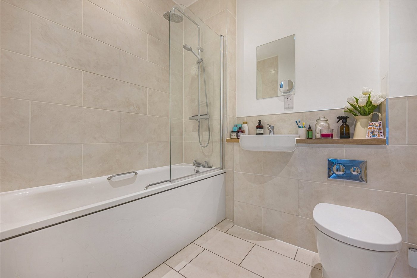 2 bedroom property for sale in Castle Hill | Robinson Jackson