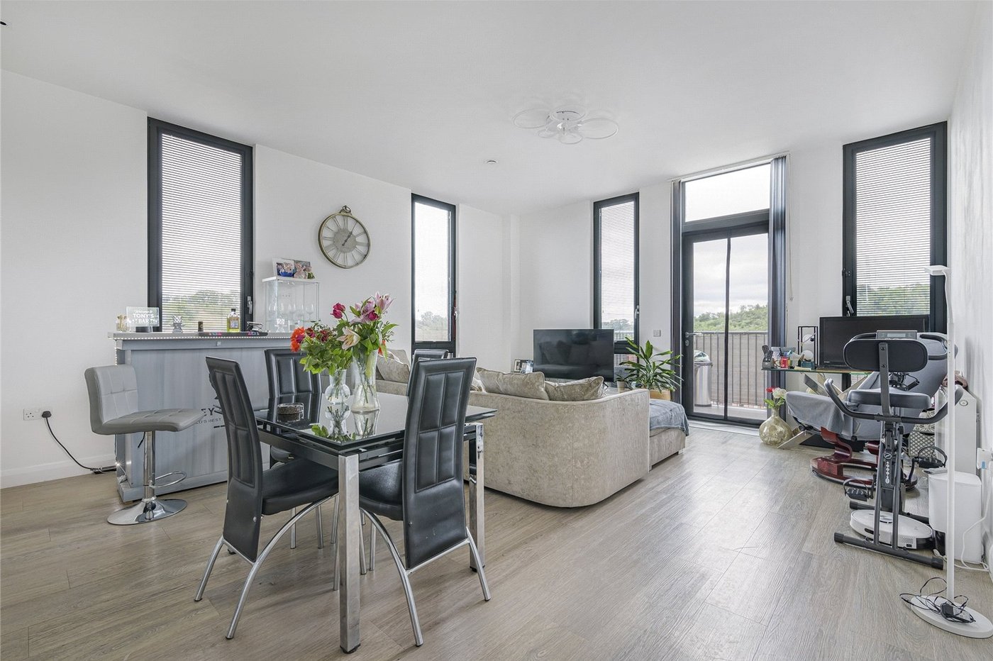 2 bedroom property for sale in Castle Hill | Robinson Jackson