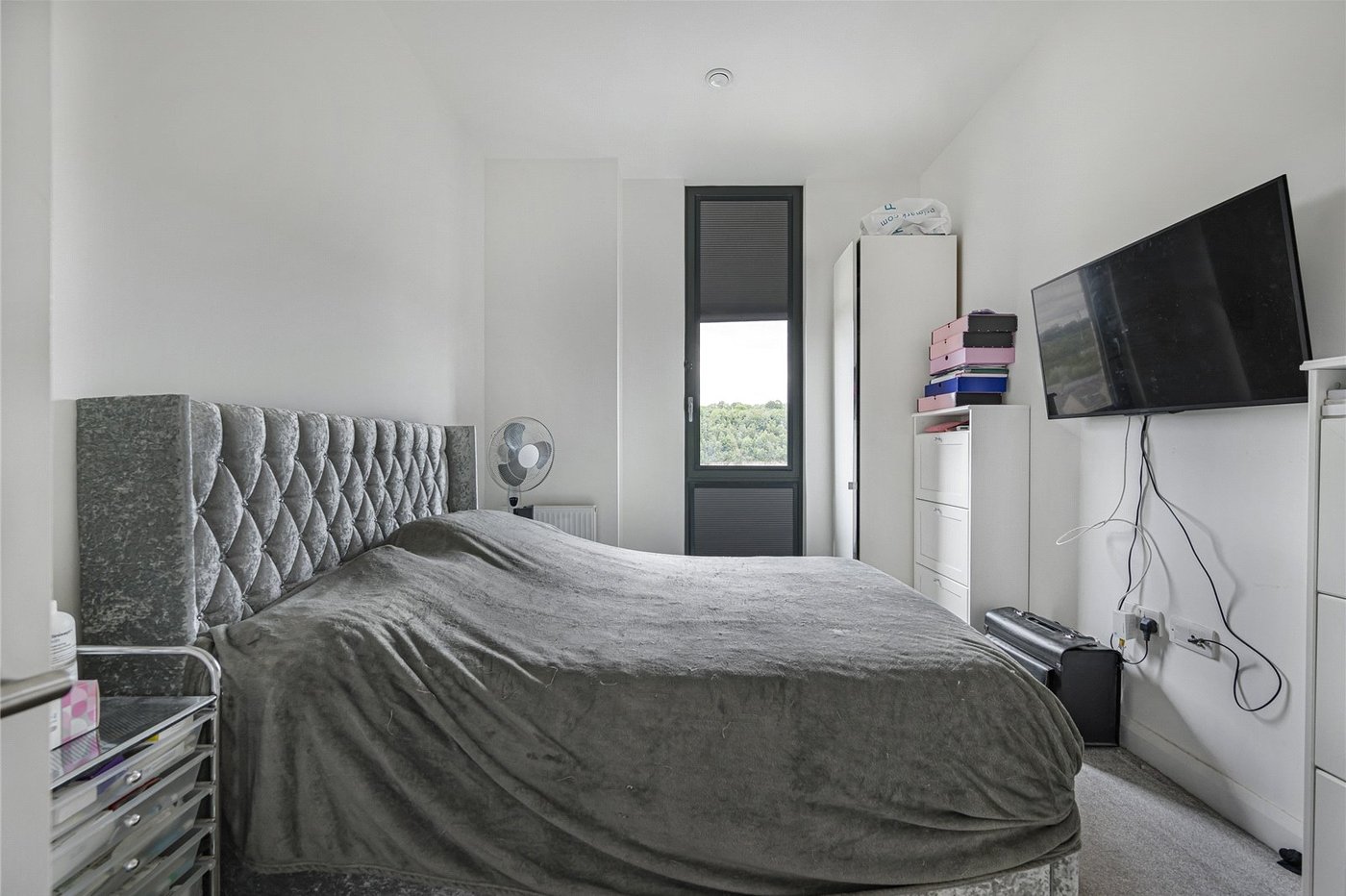 2 bedroom property for sale in Castle Hill | Robinson Jackson
