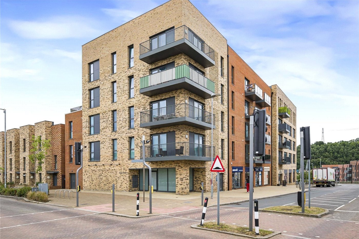 2 bedroom property for sale in Castle Hill | Robinson Jackson