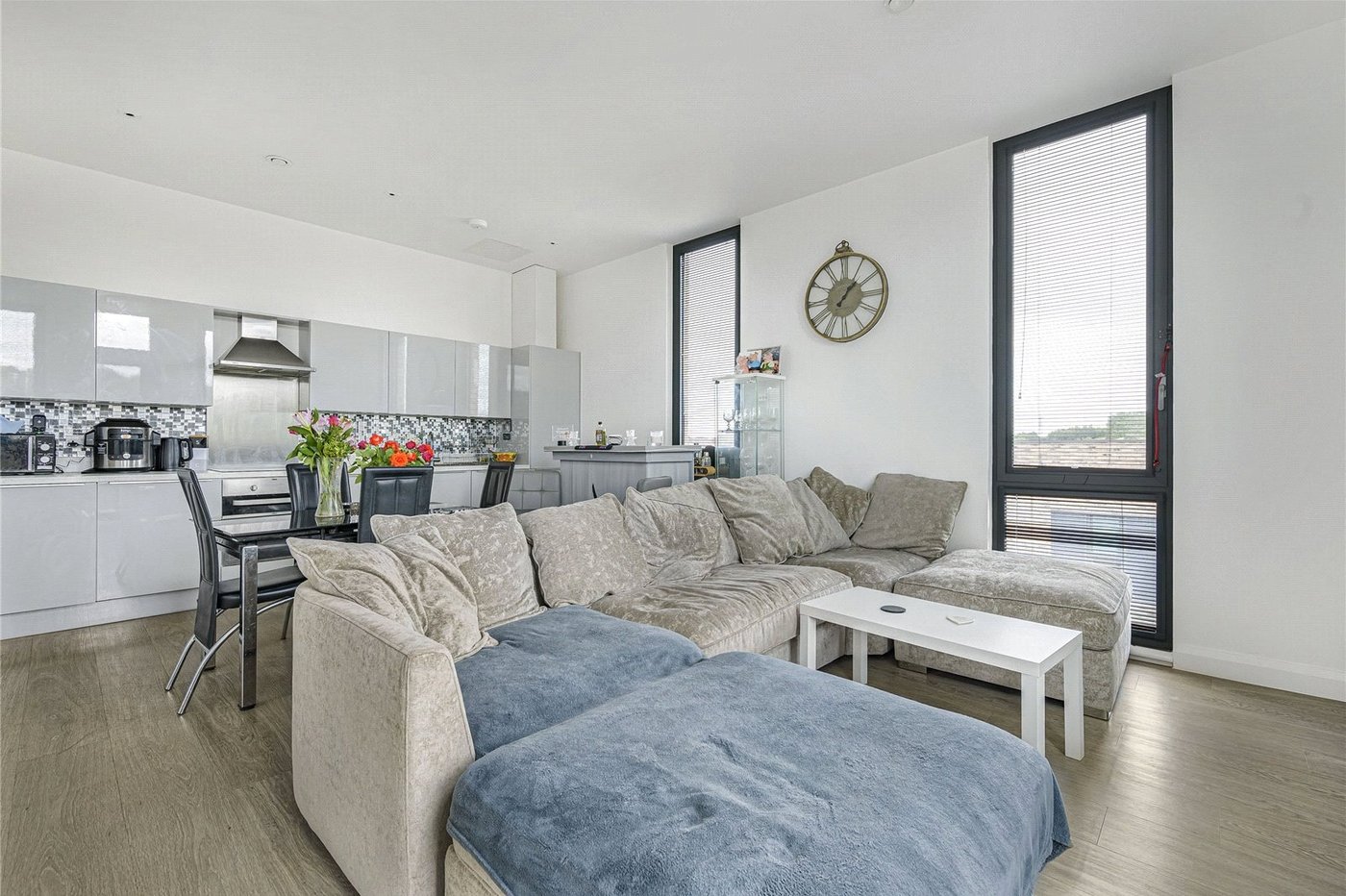2 bedroom property for sale in Castle Hill | Robinson Jackson