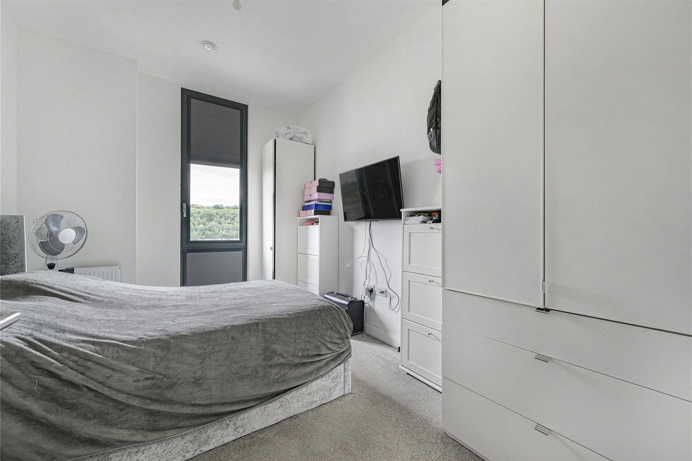 2 bedroom property for sale in Castle Hill | Robinson Jackson