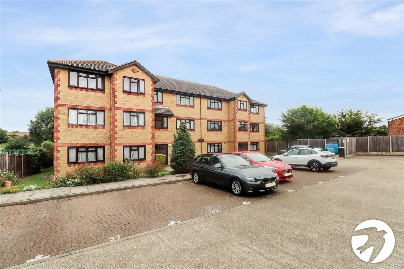 2 bedroom property for sale in Belvedere | Robinson Jackson