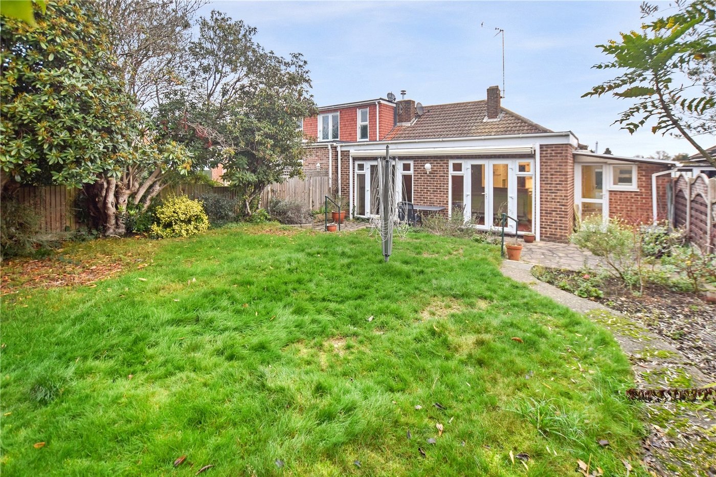 3 bedroom bungalow for sale in Dartford | Robinson Jackson