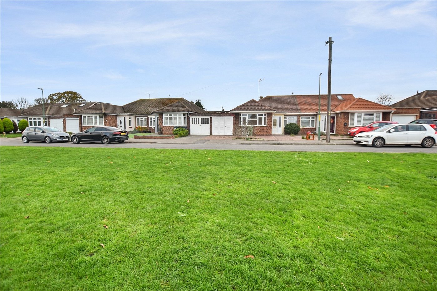3 bedroom bungalow for sale in Dartford | Robinson Jackson