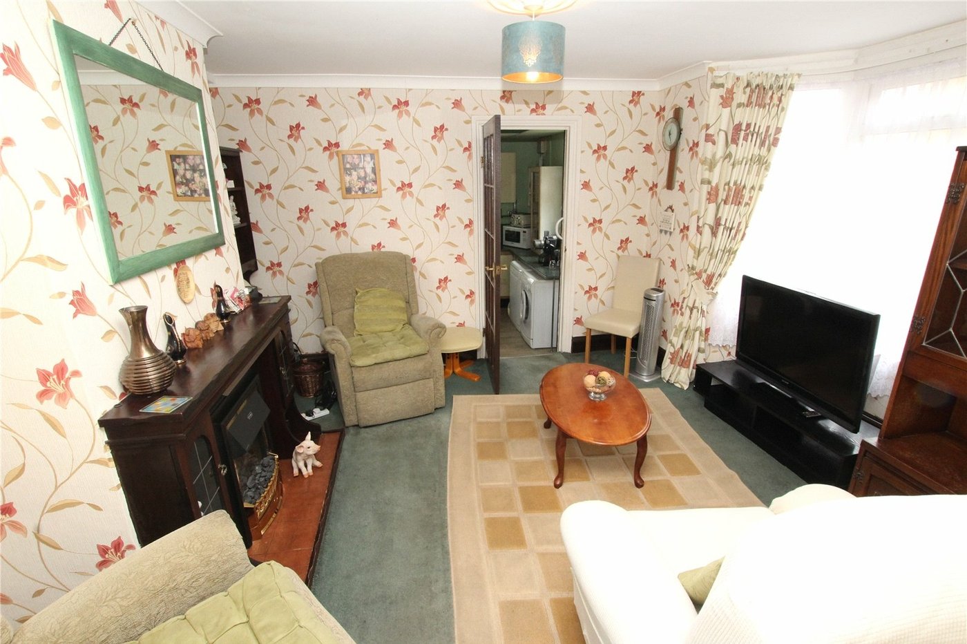 3 bedroom house for sale in London | Robinson Jackson