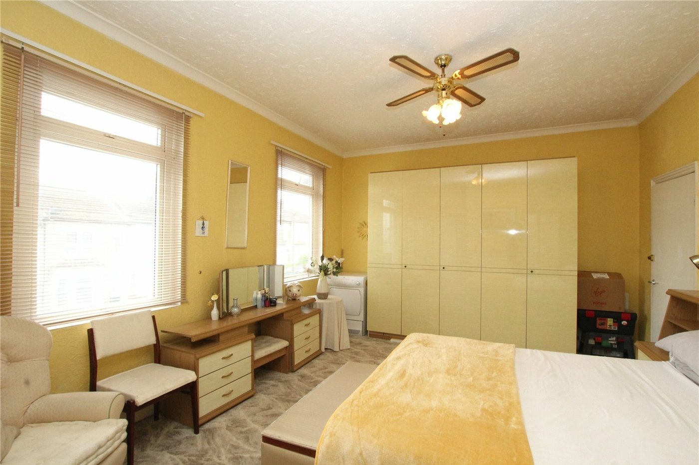 3 bedroom house for sale in London | Robinson Jackson