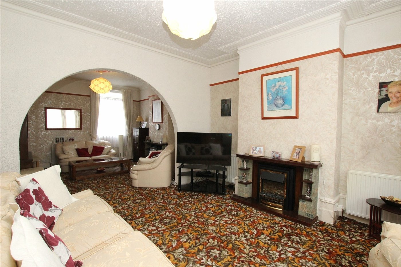 3 bedroom house for sale in London | Robinson Jackson