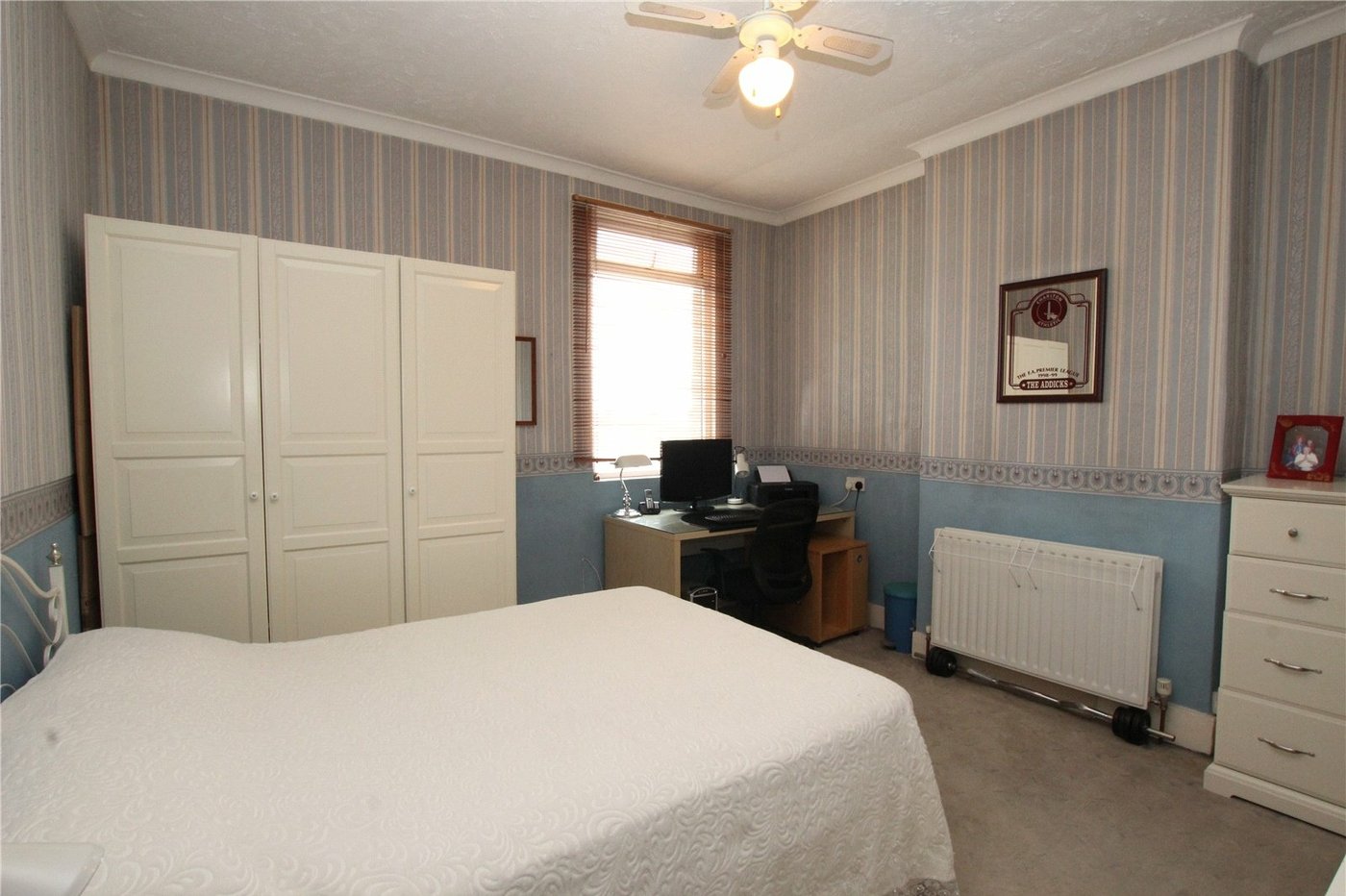 3 bedroom house for sale in London | Robinson Jackson